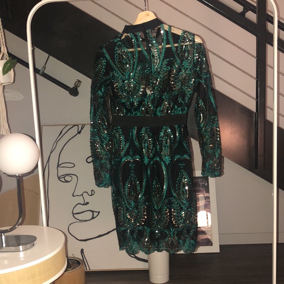 Luxury breaking neck dress - Picture 5 of 5